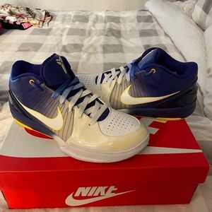 Kobe 4 gradient